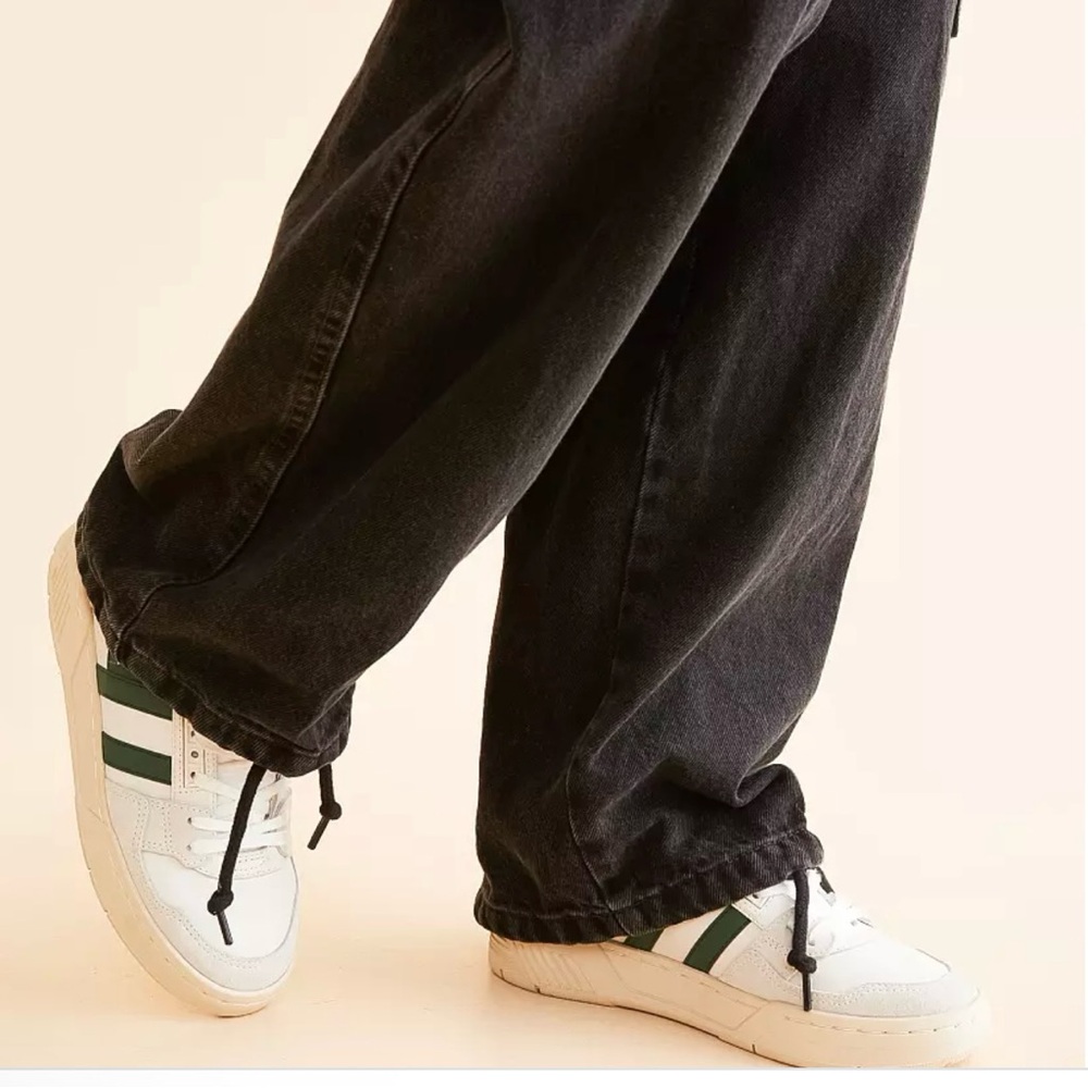 Levi's 94 Baggy Cargo Jeans - Picture 7 of 16